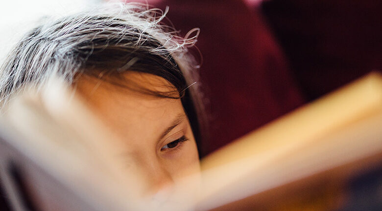 Reading for pleasure early in childhood linked to better cognitive performance and mental wellbeing in adolescence