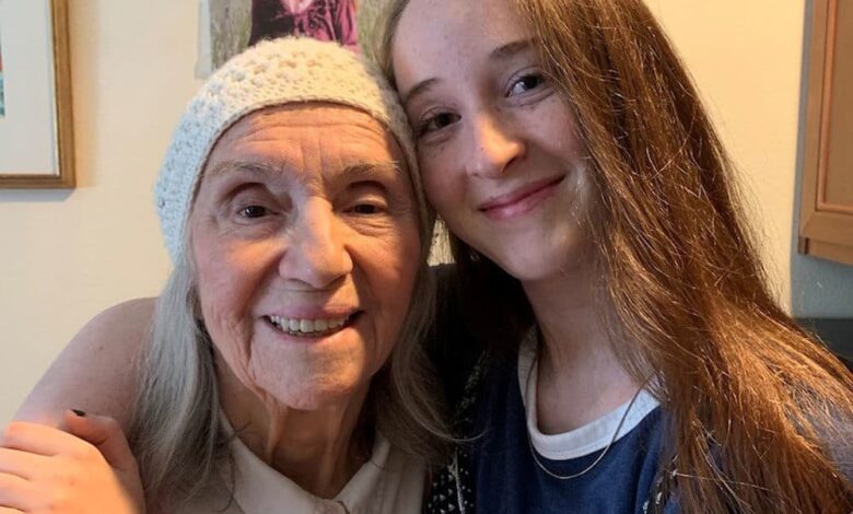 Holocaust Survivor Shares The Rare Moments Of Kindness Amid Unimaginable Cruelty