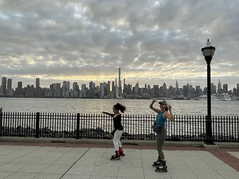 Islam Dogru/Getty Images Many experts now believe blue spaces, such as lakes and rivers, could be even more beneficial than green ones (Credit: Islam Dogru/Getty Images)