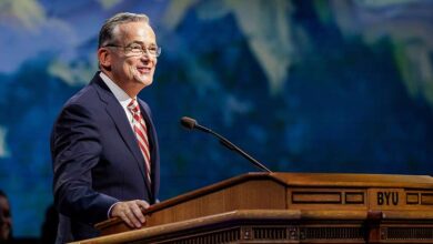 Elder Patrick Kearon Invites Students to Become “Flecks of Gold”