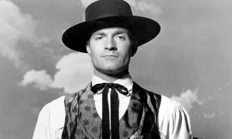 Guideposts Classics | Hugh O’Brian on Serving Others Guideposts Classics | Hugh O’Brian on Serving Others