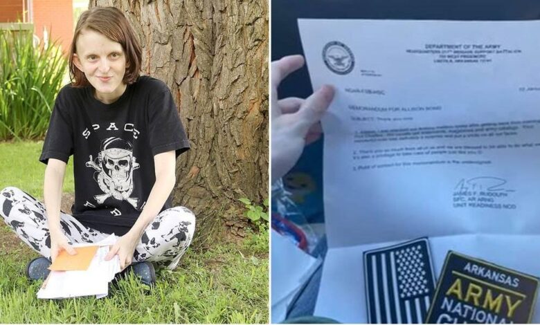 Woman spreads kindness to strangers one letter at a time