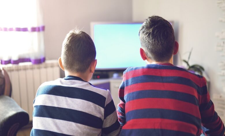 Junk food ad ban legislation progresses to curb childhood obesity