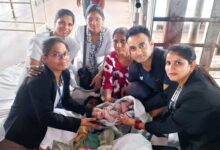 Army Doctor Uses Pocket Knife to Help Woman Deliver Baby at Jhansi Railway Station